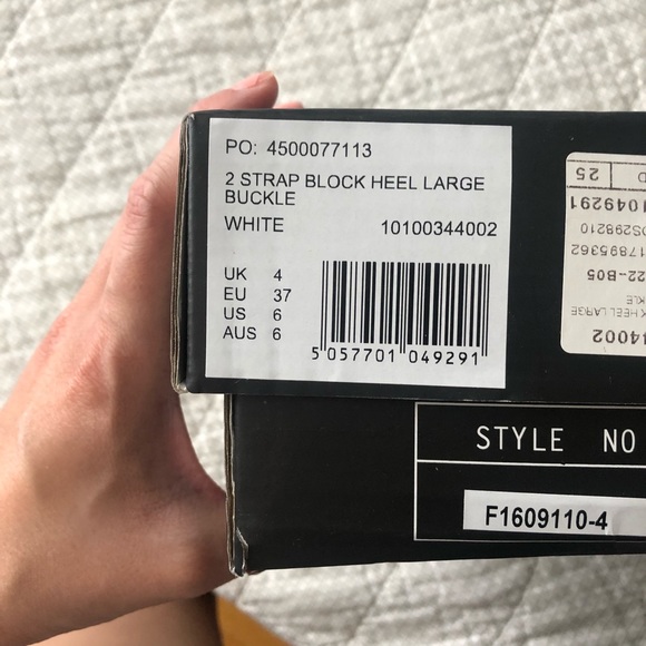 White heels - Picture 5 of 5